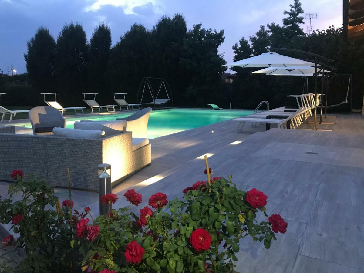 Residence Le Palme Torrazza Piemonte Luaran gambar