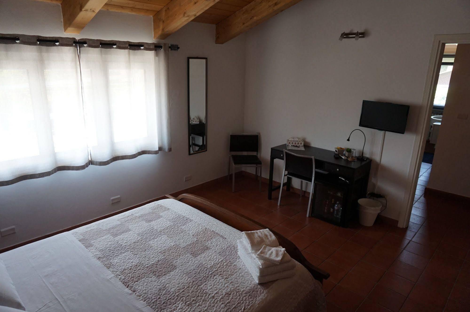 Residence Le Palme Torrazza Piemonte Luaran gambar
